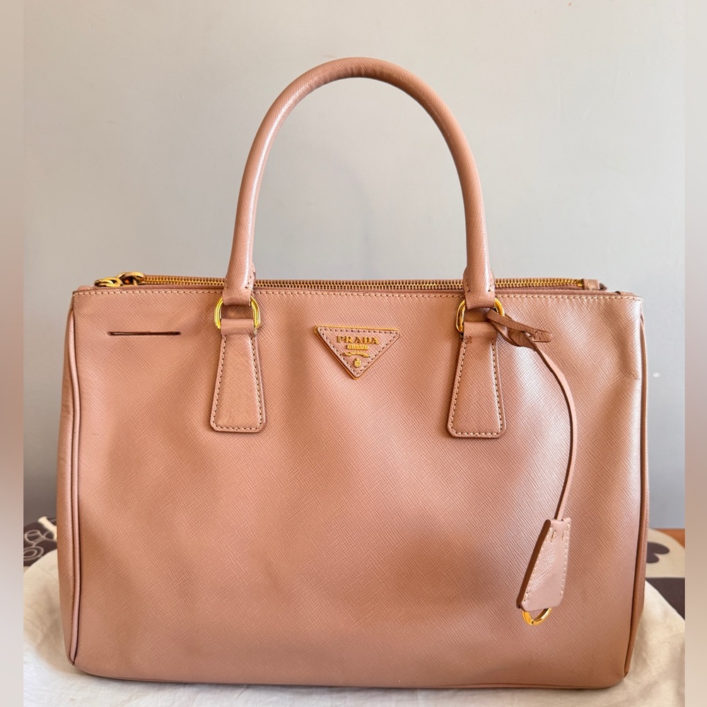 Authentic Prada Rosa Galleria Saffiano leather bag
